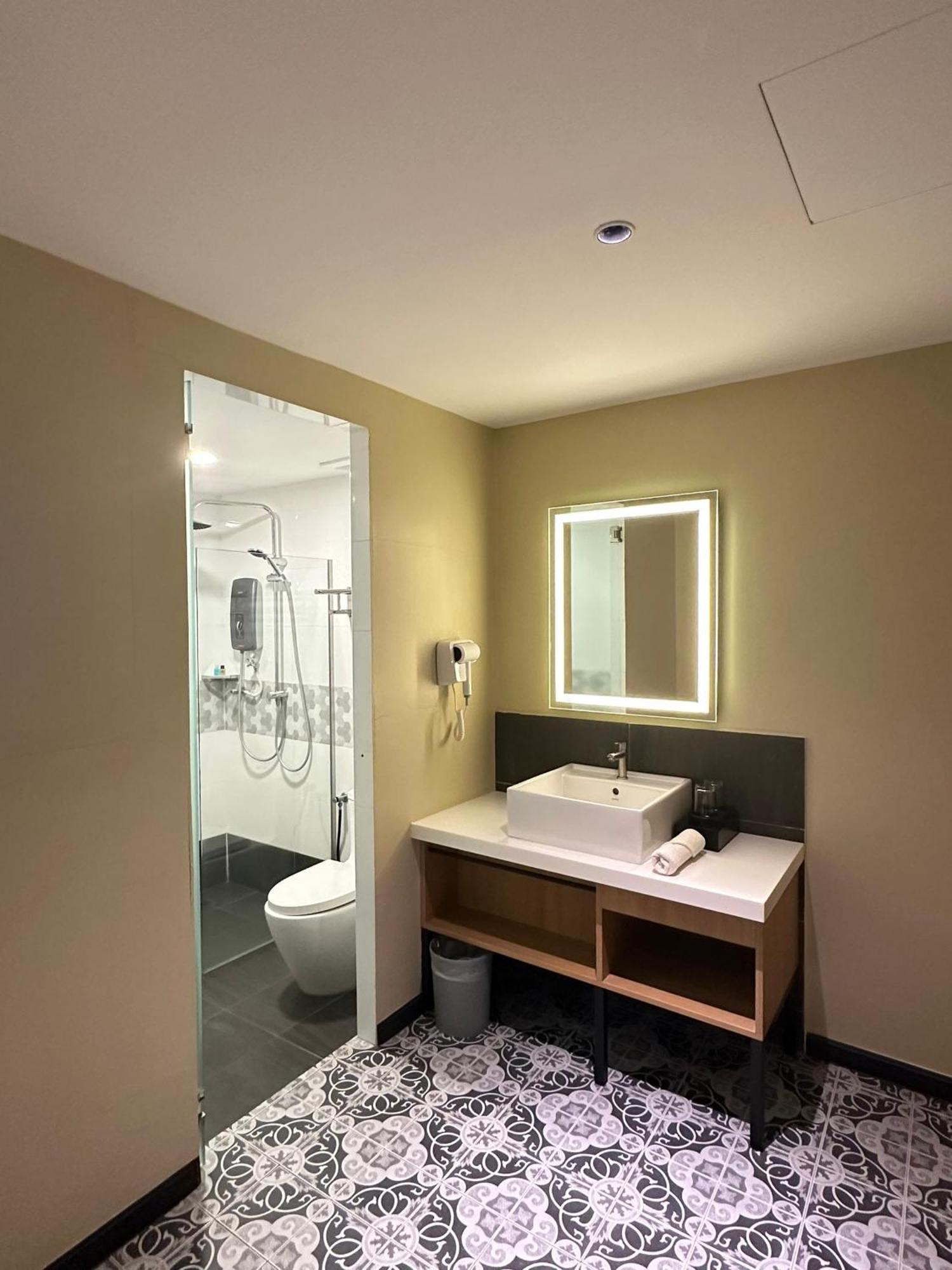 Nb Hotel Johor Bahru Eksteriør billede