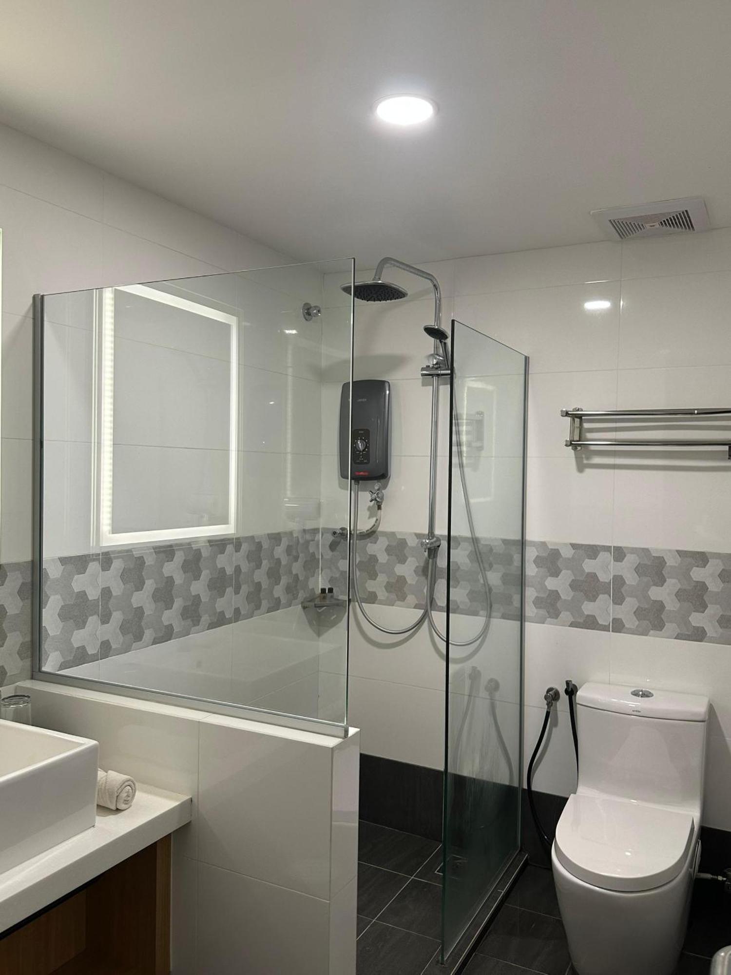 Nb Hotel Johor Bahru Eksteriør billede