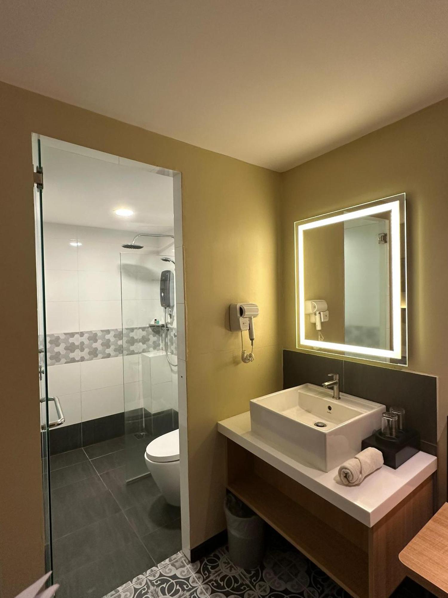 Nb Hotel Johor Bahru Eksteriør billede