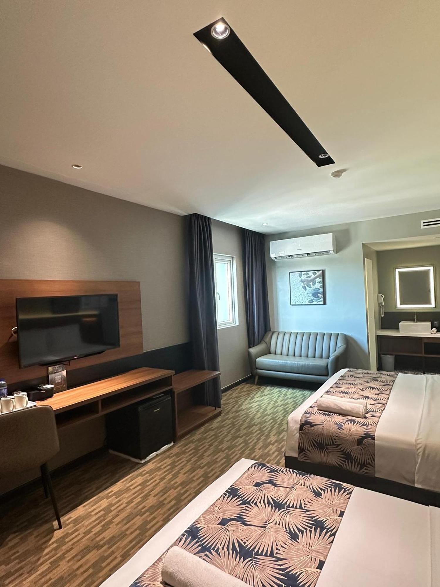 Nb Hotel Johor Bahru Eksteriør billede
