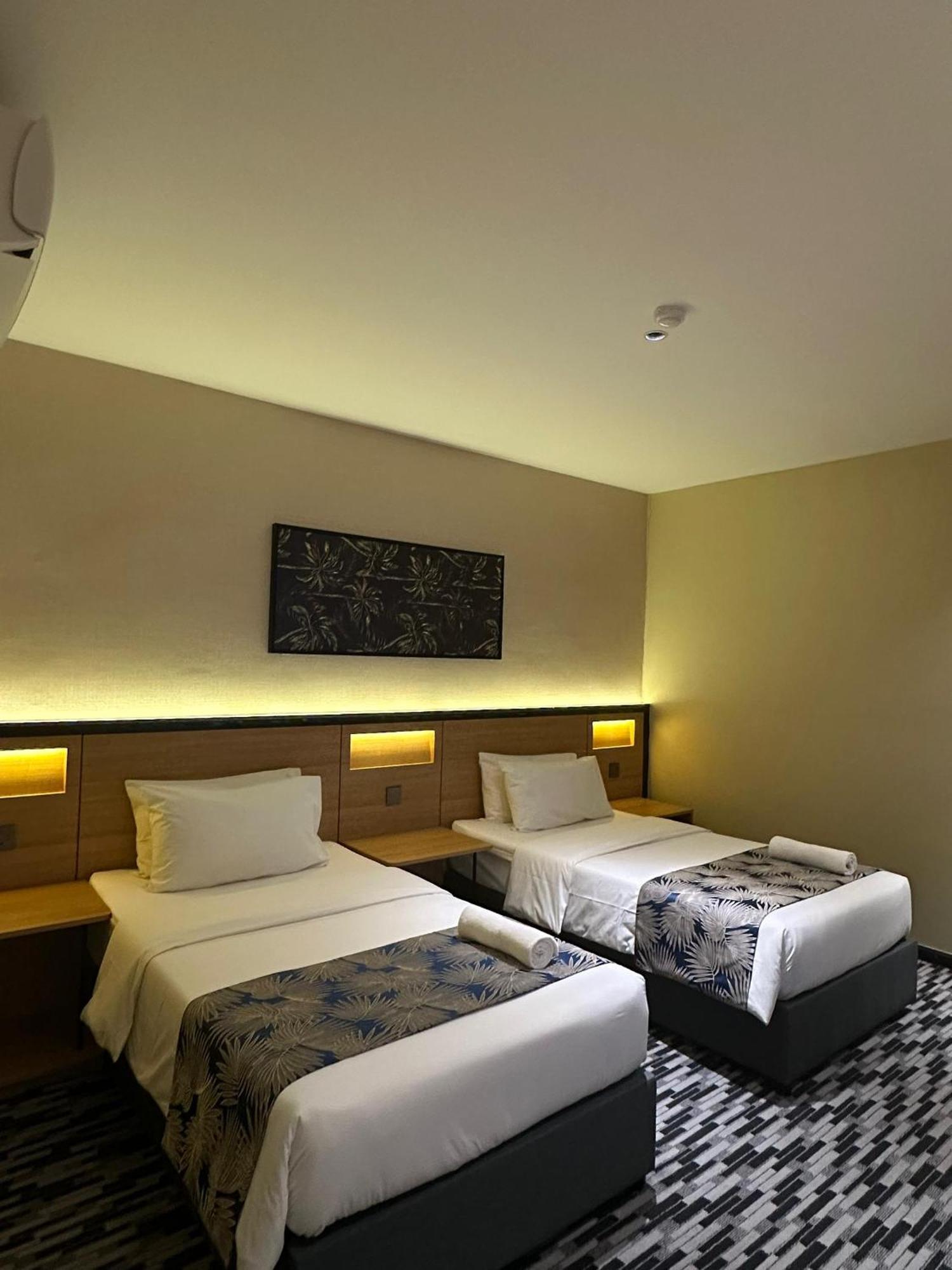 Nb Hotel Johor Bahru Eksteriør billede