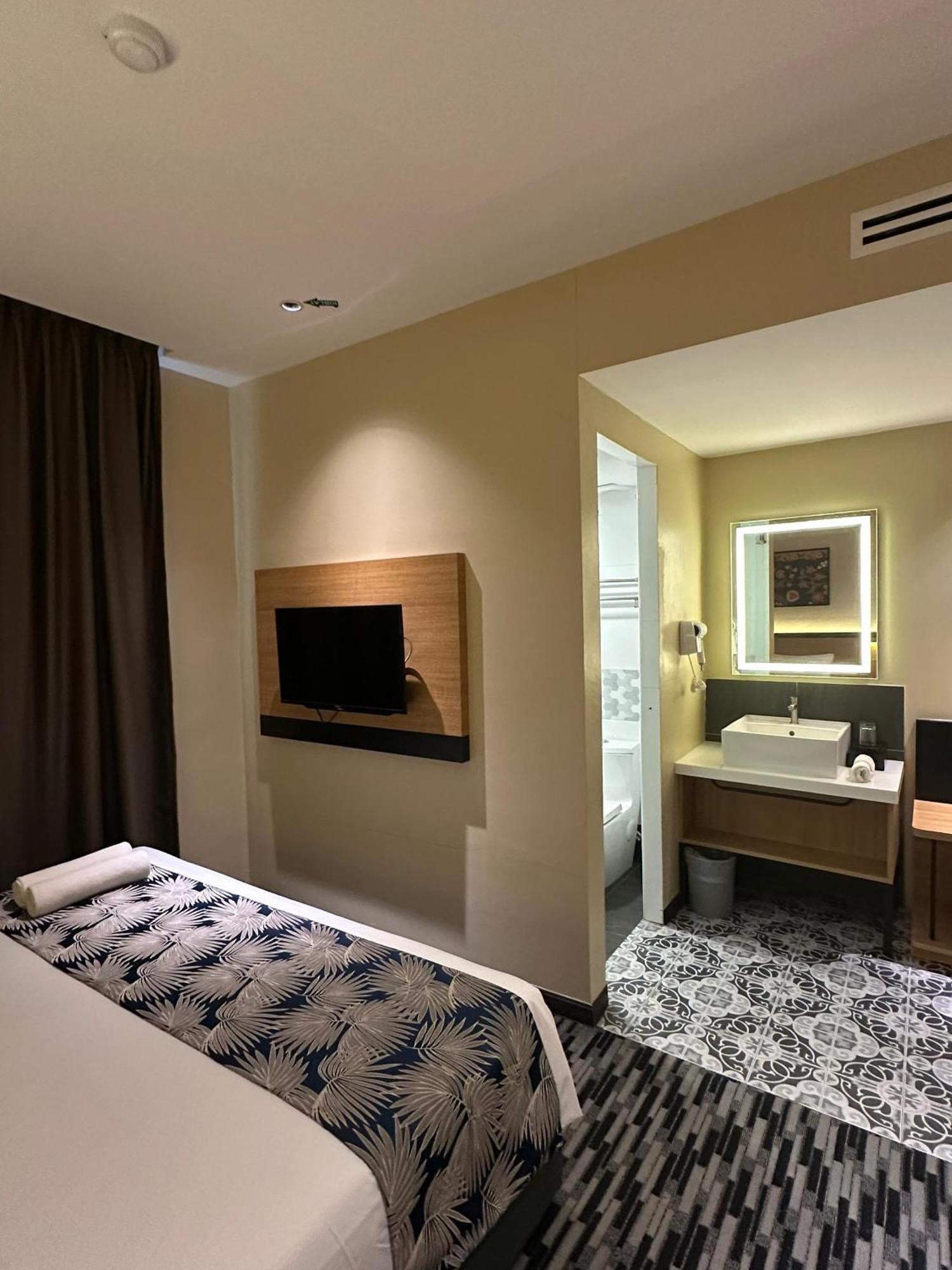 Nb Hotel Johor Bahru Eksteriør billede