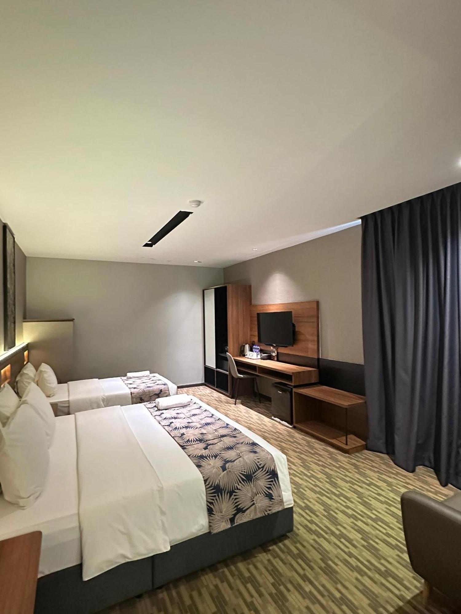 Nb Hotel Johor Bahru Eksteriør billede