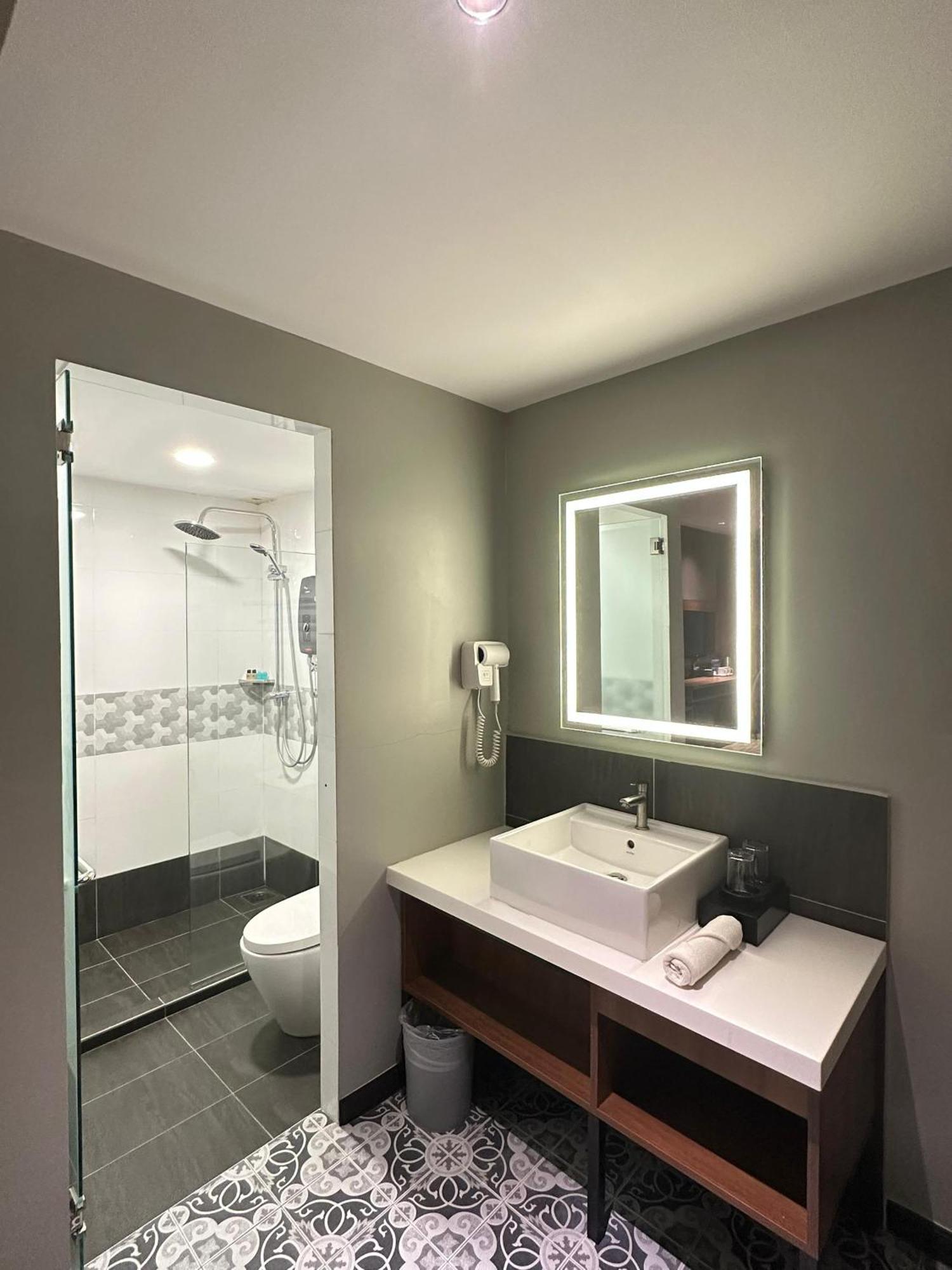 Nb Hotel Johor Bahru Eksteriør billede